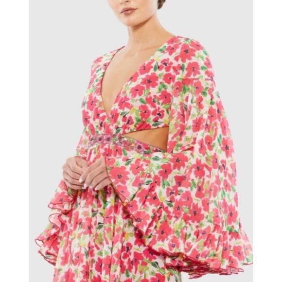 Mac Duggal Floral Cut Out V Neck Bell Sleeve
Mini Dress - Picture 3 of 9